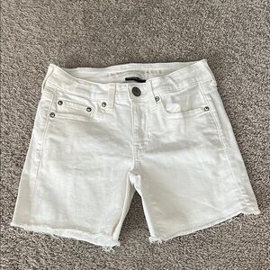 American Eagle Outfitters White Denim Frayed Hem Shorts| Size 2